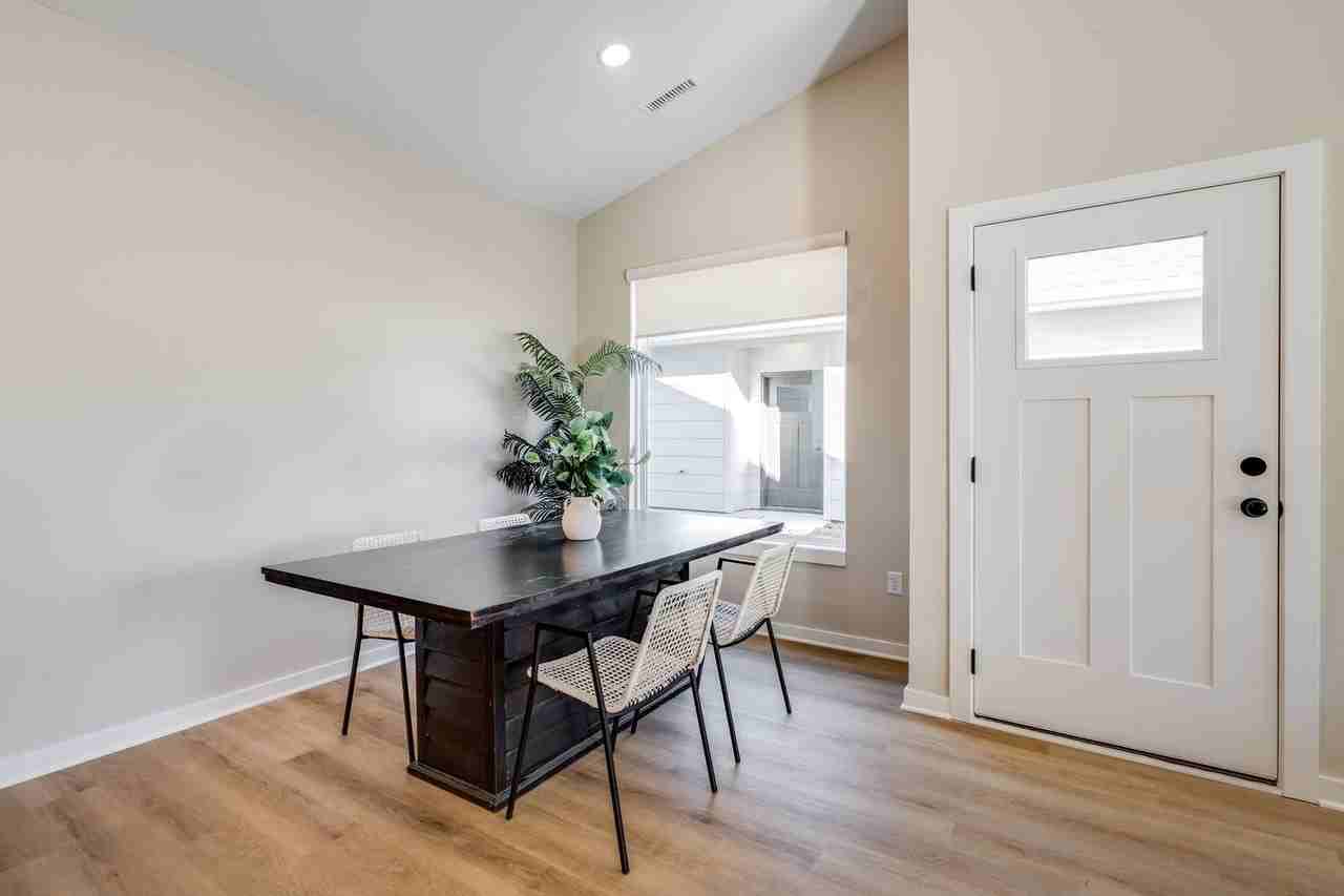 3972 W Longleaf St - Photo 3 of 15