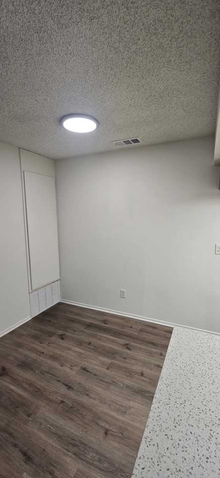 3821 Franklin Ave #19 - Photo 5 of 16