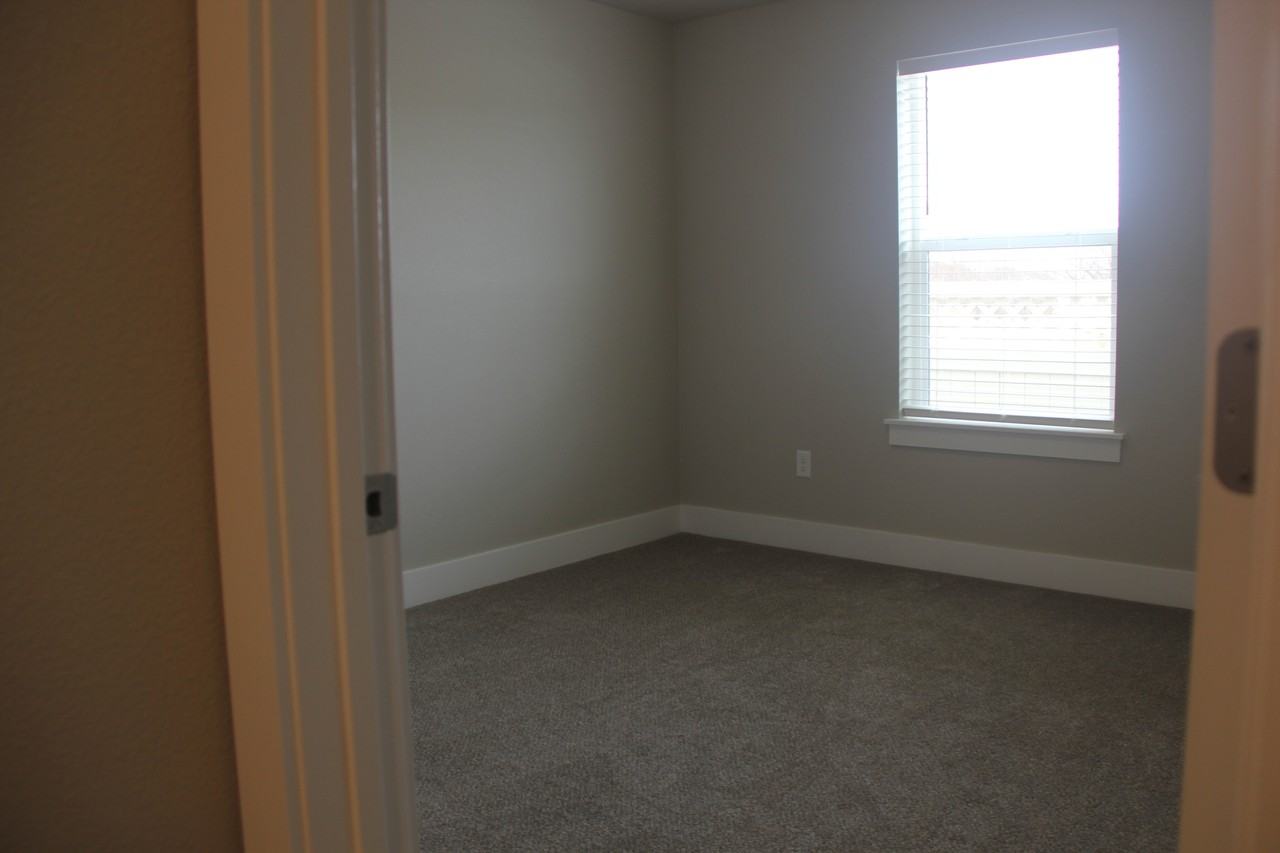 16555 Senden Ave #NA - Photo 7 of 25