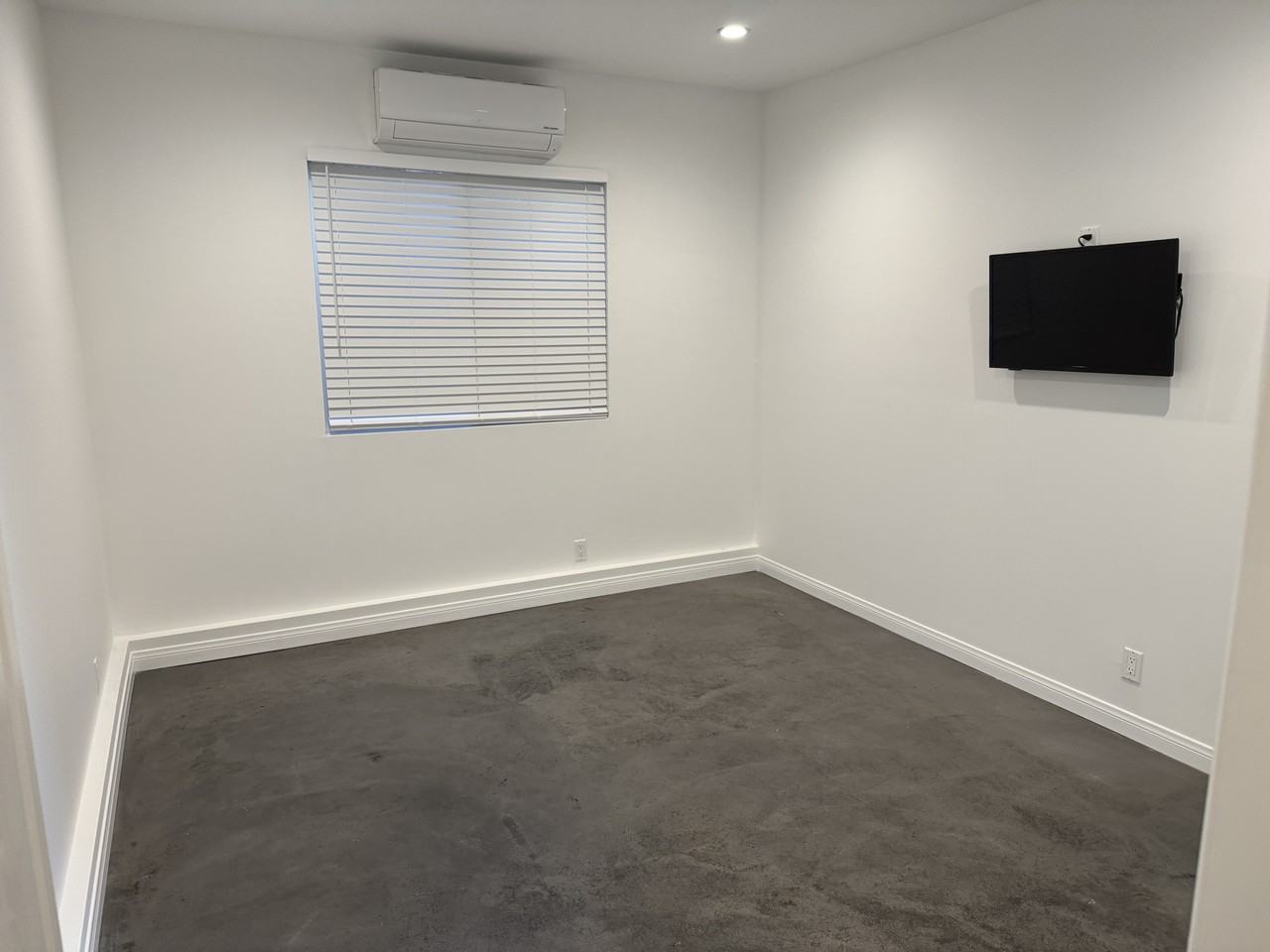 19710 Roscoe Blvd #NA - Photo 7 of 11