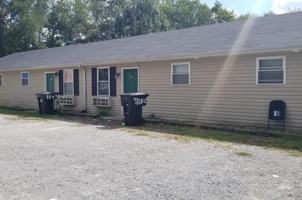 featured image of 911 Riviera Dr #1