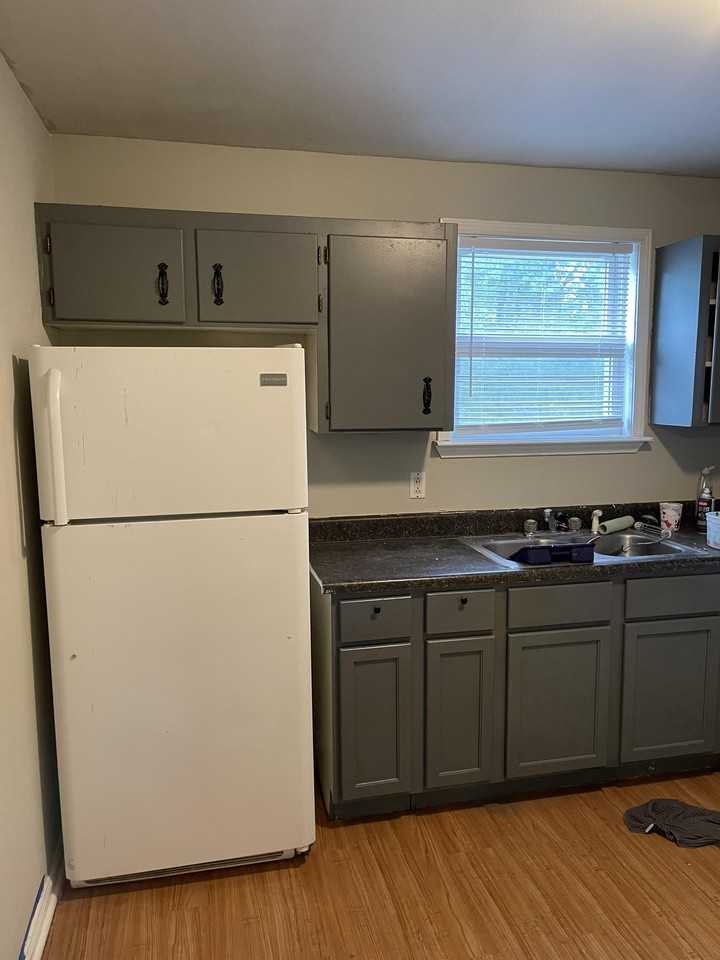 911 Riviera Dr #1 - Photo 2 of 3