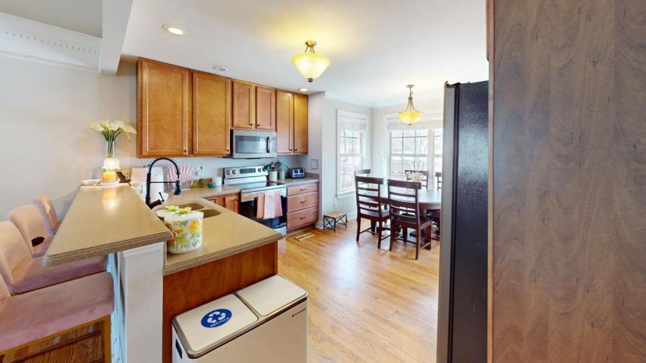 9316 Shingle Oak Dr - Photo 2 of 33