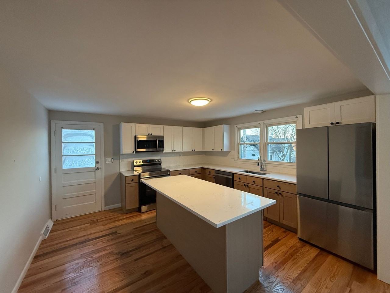 132 Hillside Ave - Photo 2 of 11