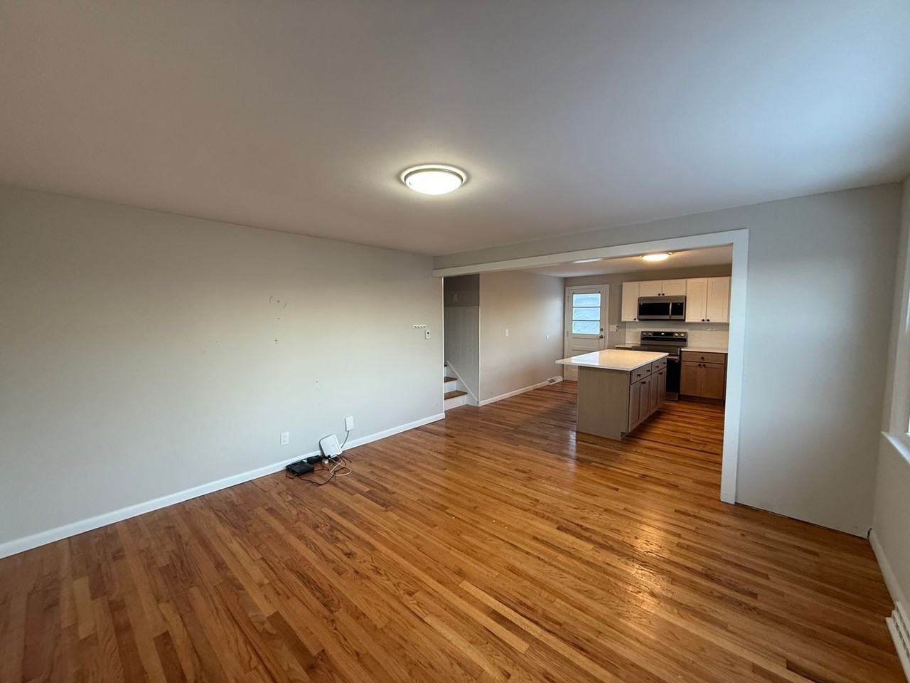 132 Hillside Ave - Photo 6 of 11