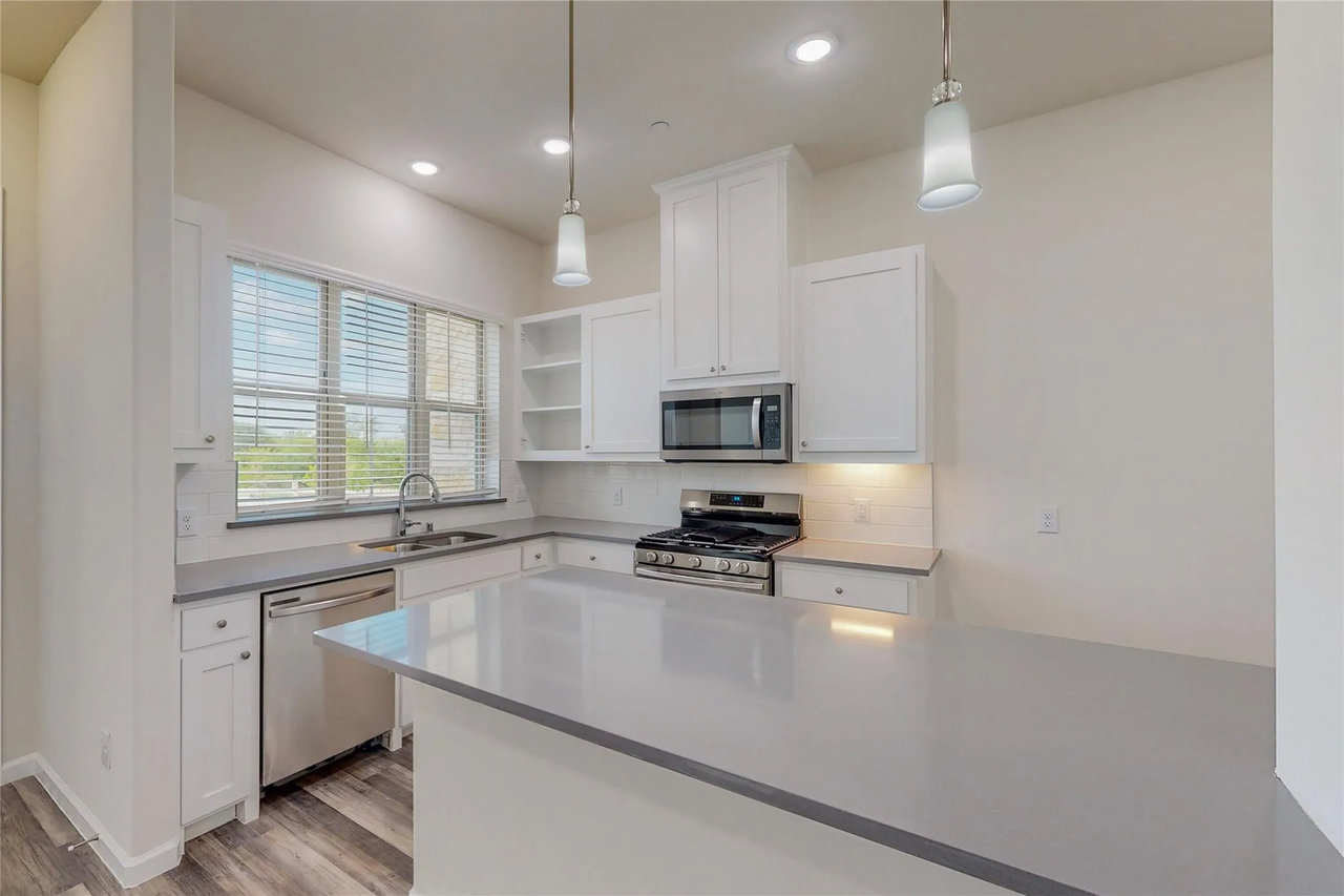 16164 Doe Lake Dr - Photo 4 of 15