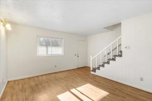 featured image of 15 Woodstone Dr