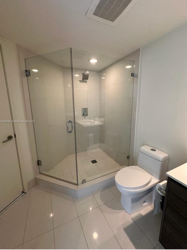 1100 S Miami Ave #3010 - Photo 5 of 6