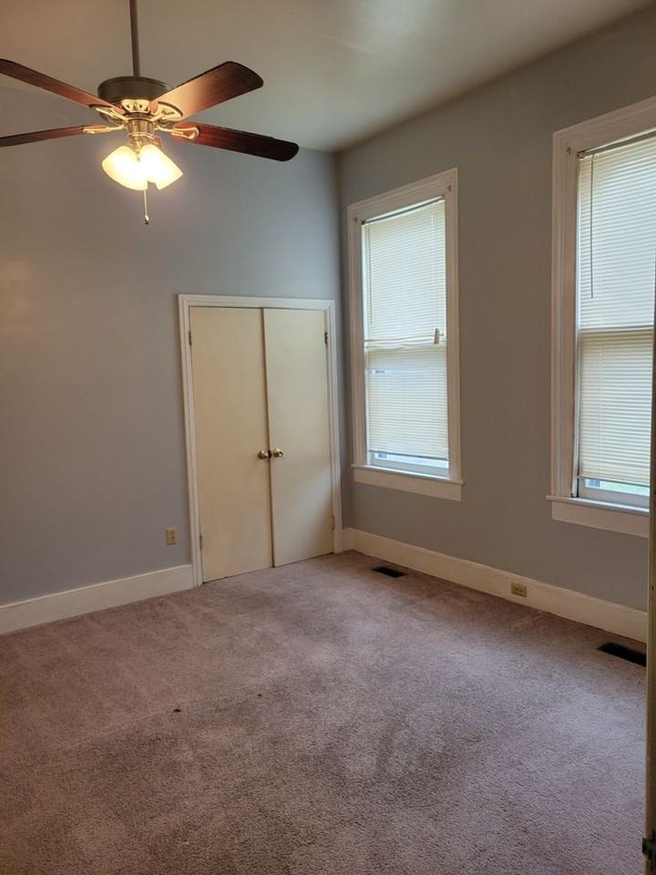 27 Pine St #A - Photo 3 of 14