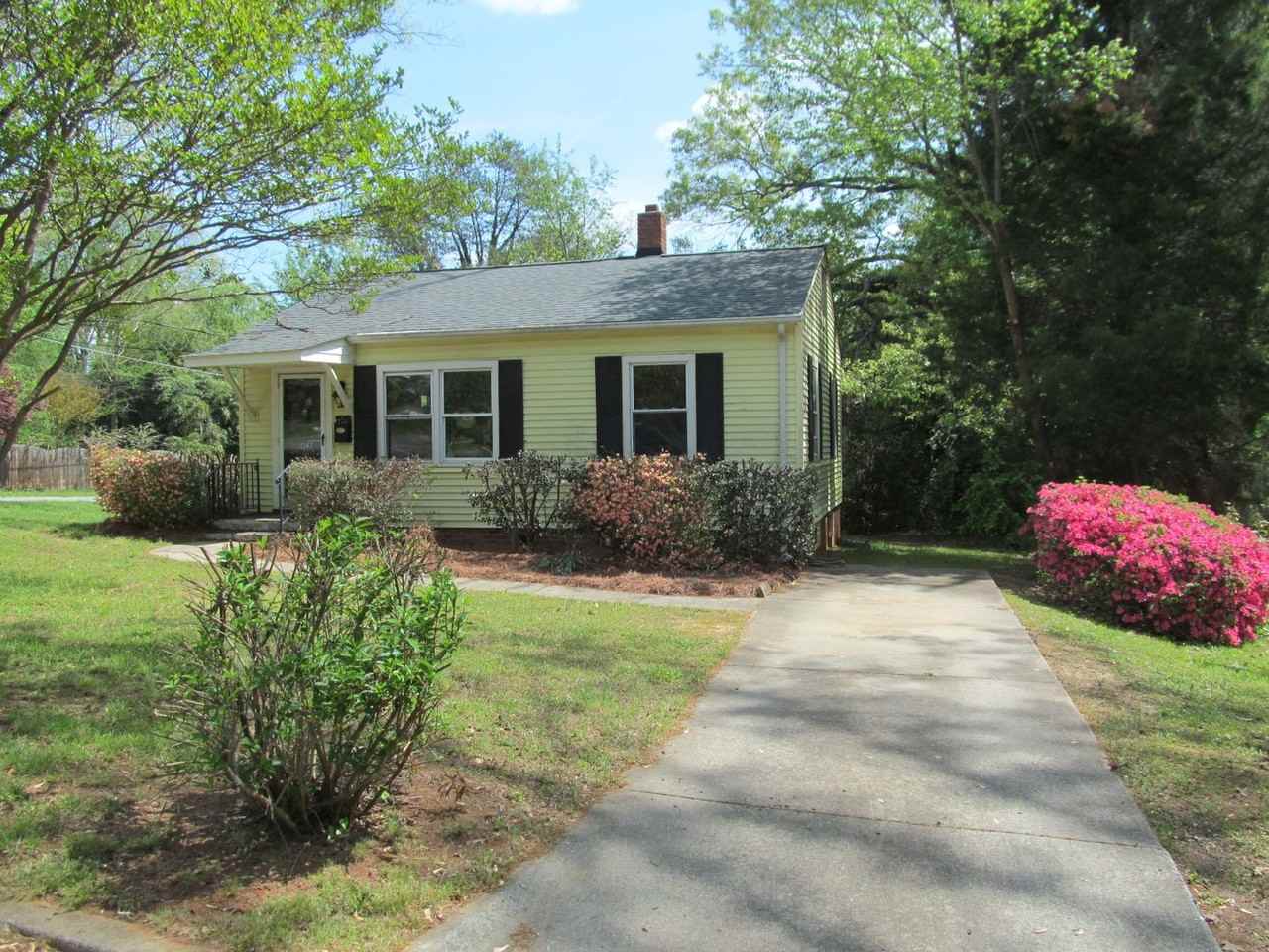 1047 Irving St - Photo 2 of 11