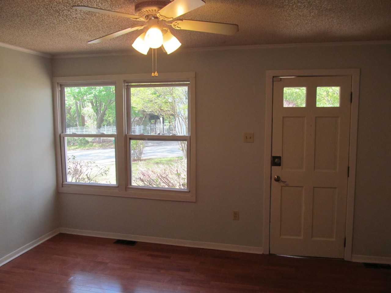 1047 Irving St - Photo 6 of 11