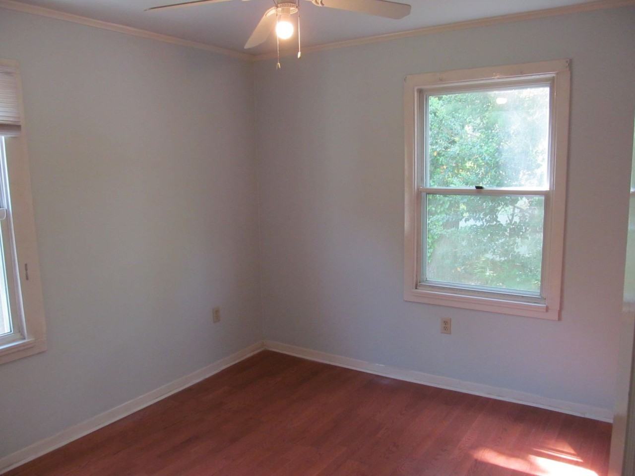 1047 Irving St - Photo 7 of 11