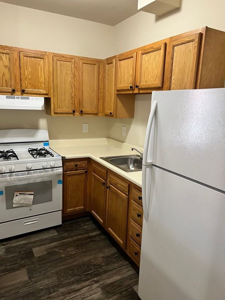 2310 Jefferson St - Photo 7 of 23