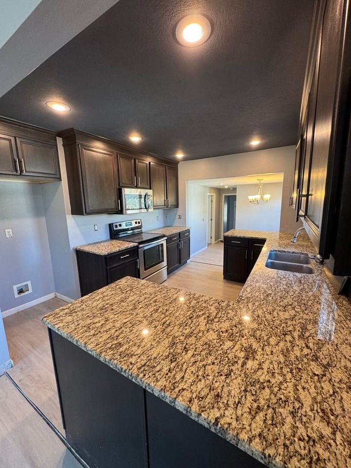 2137 N Oakland Ave - Photo 7 of 14