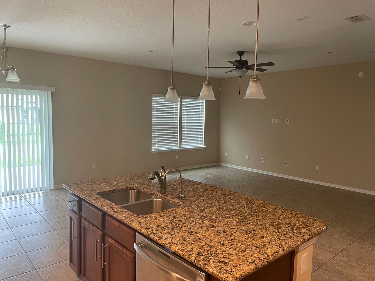 247 Shetland Dr - Photo 6 of 27