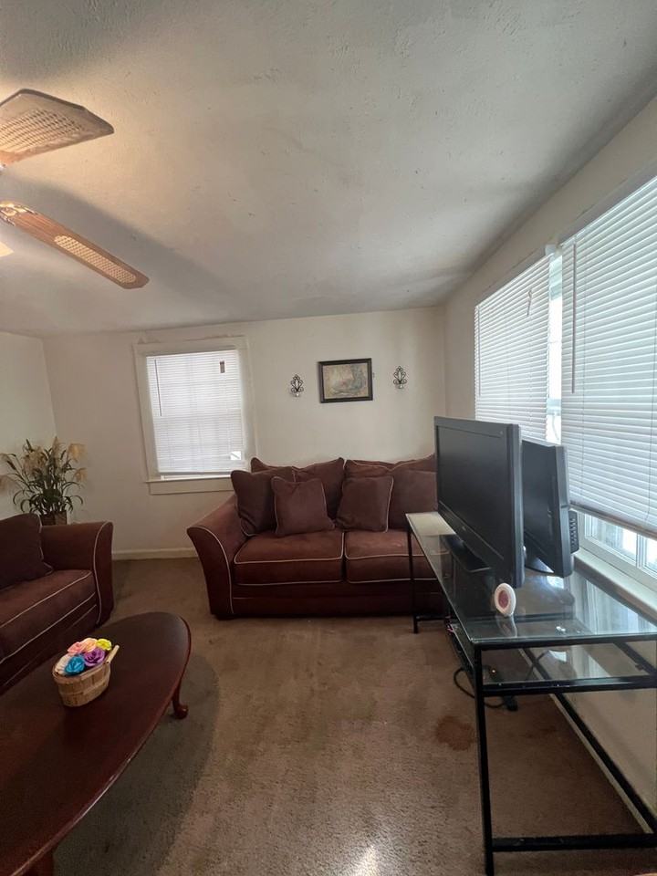 1020 Fairground Rd - Photo 3 of 5