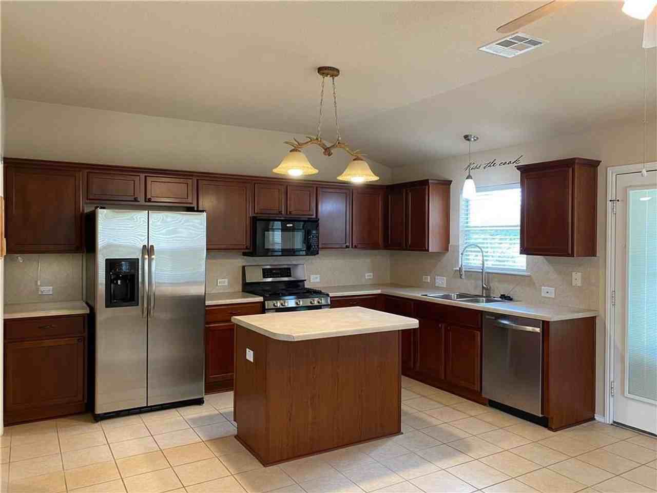 2503 Butler Way - Photo 4 of 17