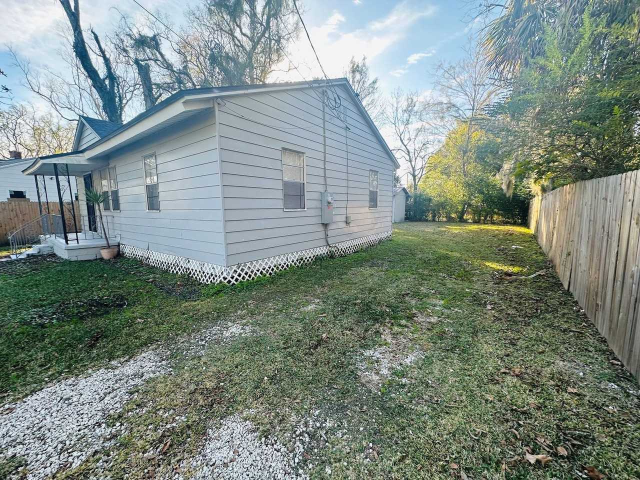 3146 2nd Street Cir - Photo 7 of 32