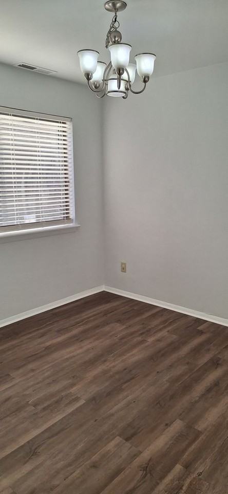 1263 Schaub Dr - Photo 5 of 11