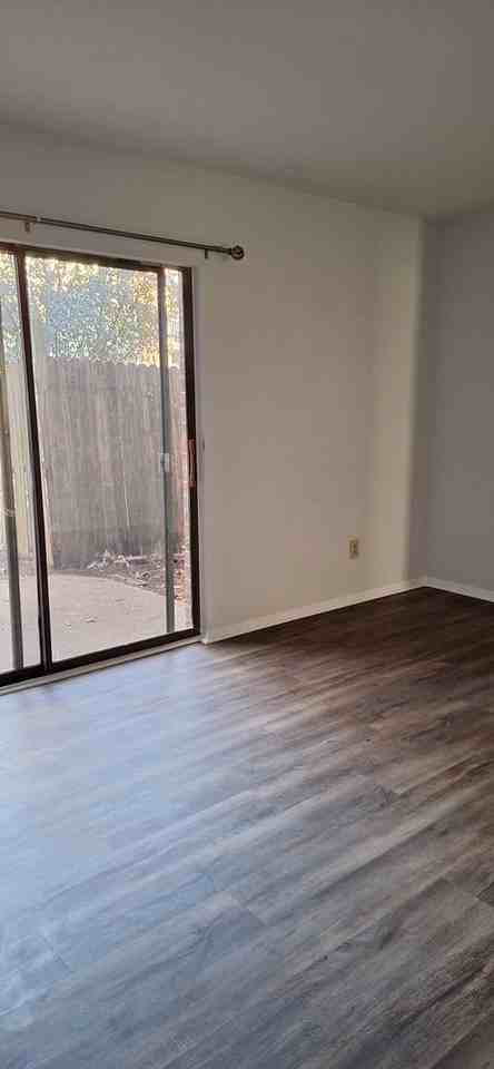 1263 Schaub Dr - Photo 7 of 11