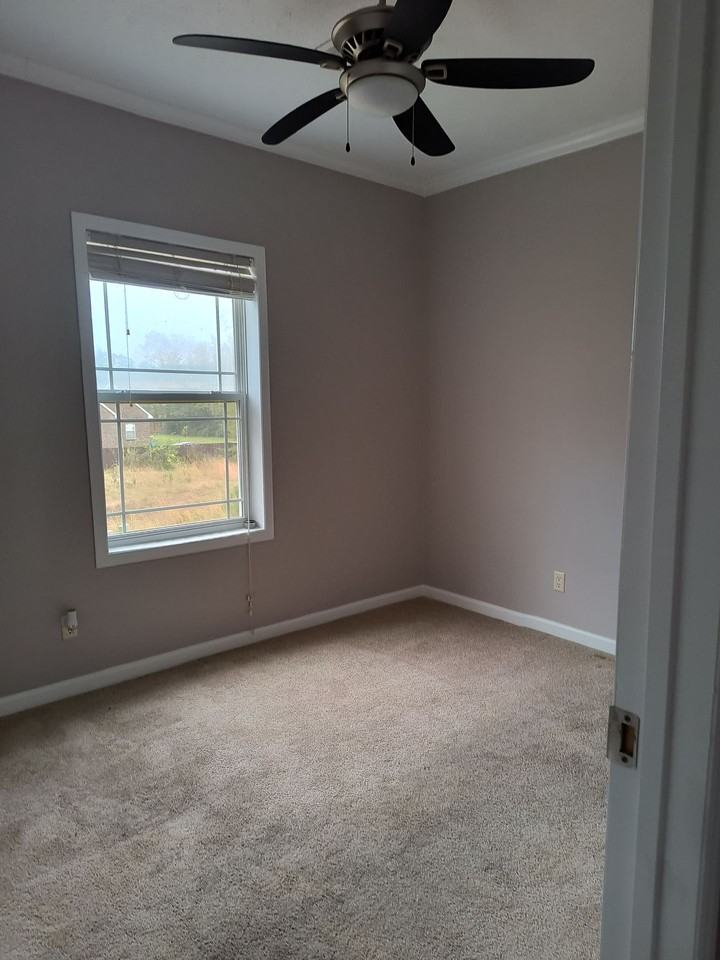 3 bedroom 2 bathroom townhouse in Ocean Springs - Photo 6 of 15