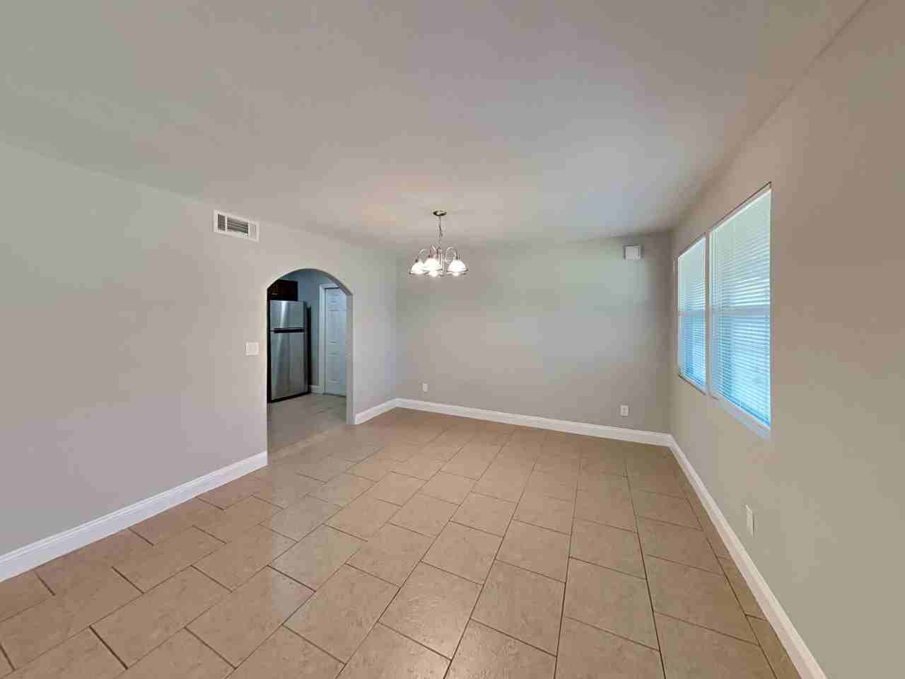 831 Leonie Cir - Photo 6 of 15