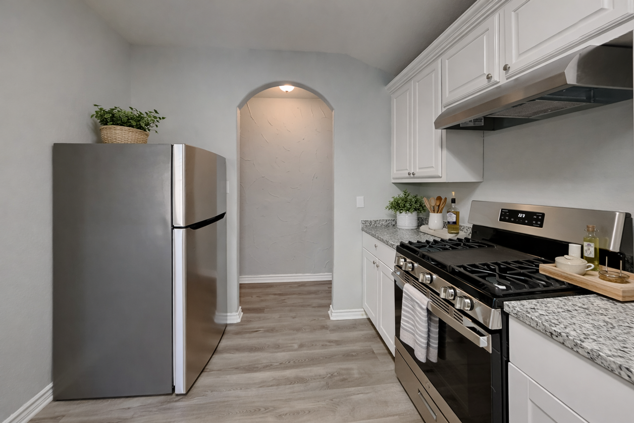 403 Goodyear St - Photo 4 of 29