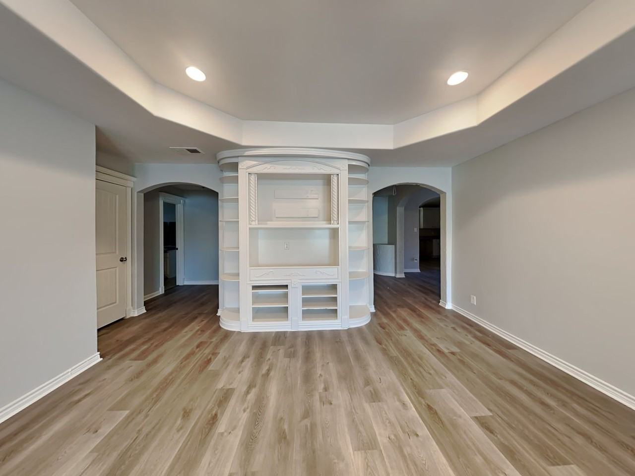 403 Goodyear St - Photo 7 of 29