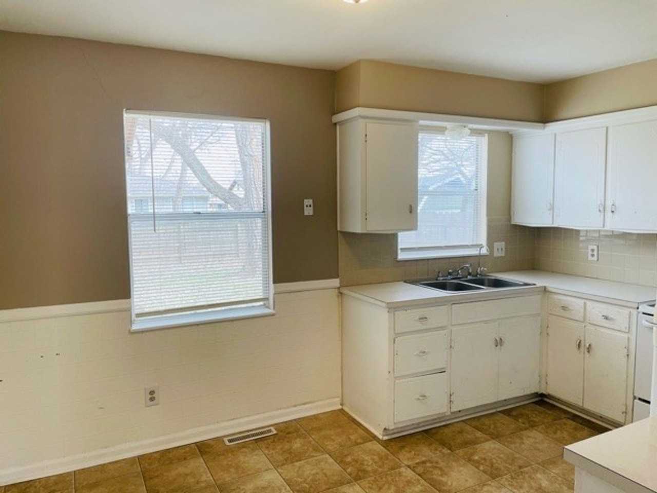 3024 S Saint Paul Ave - Photo 6 of 15