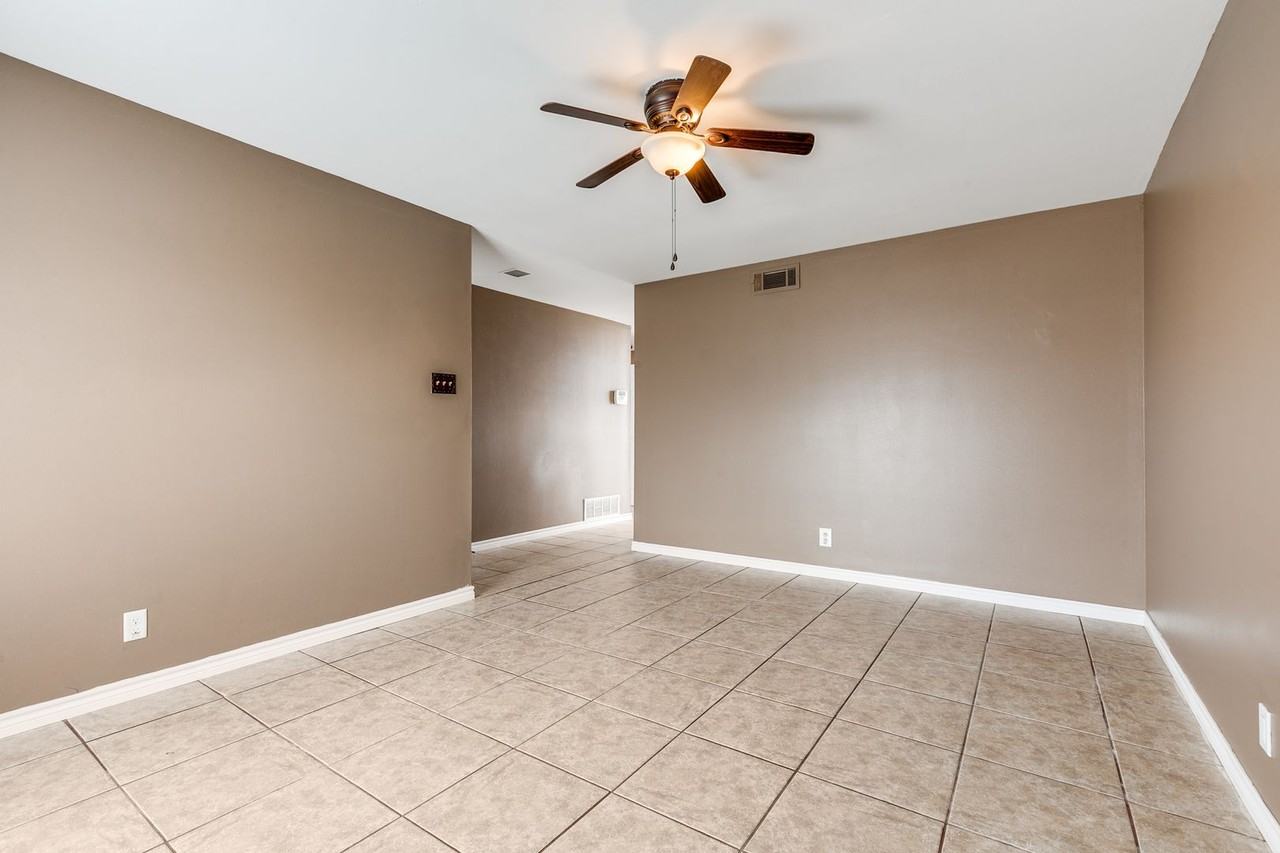 7923 Briaridge Dr - Photo 5 of 25