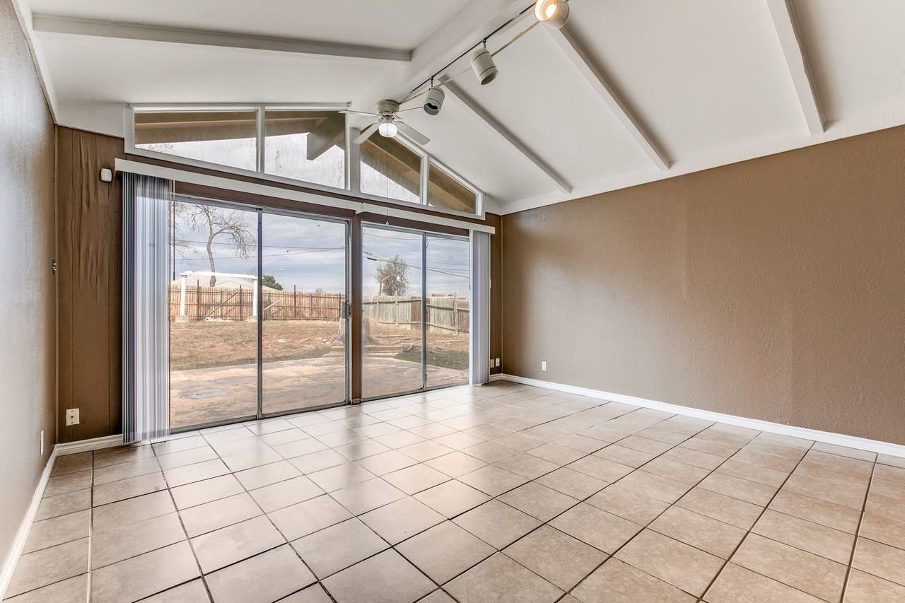 7923 Briaridge Dr - Photo 6 of 25