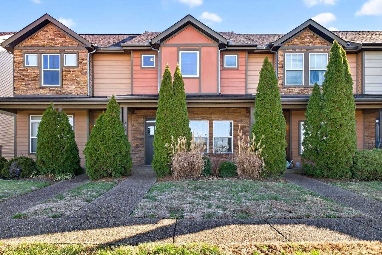 2220 Smedley Ln - Photo 4 of 39