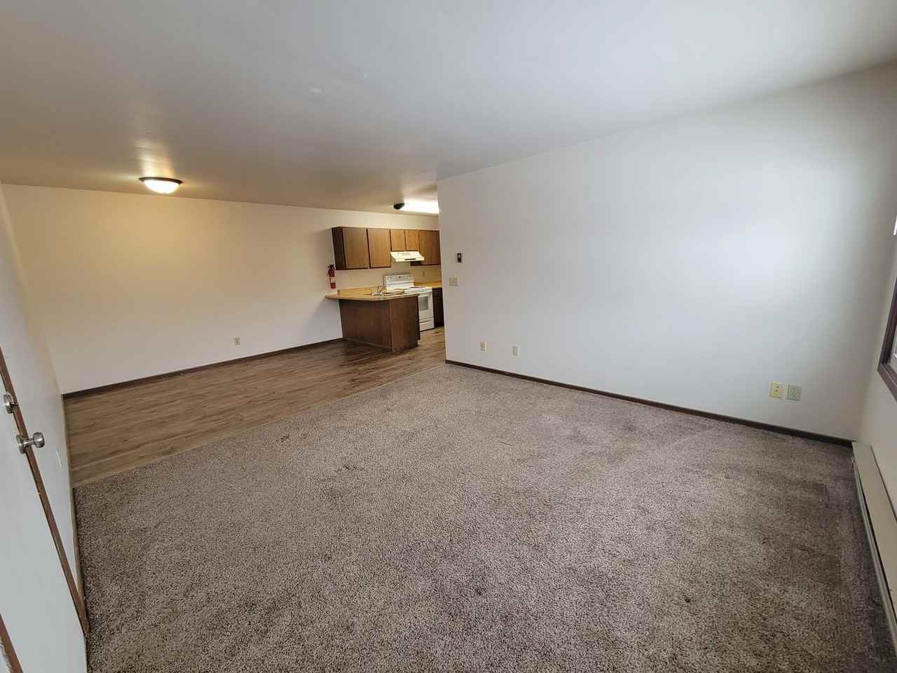 1032 Imperial Circle - Photo 4 of 16