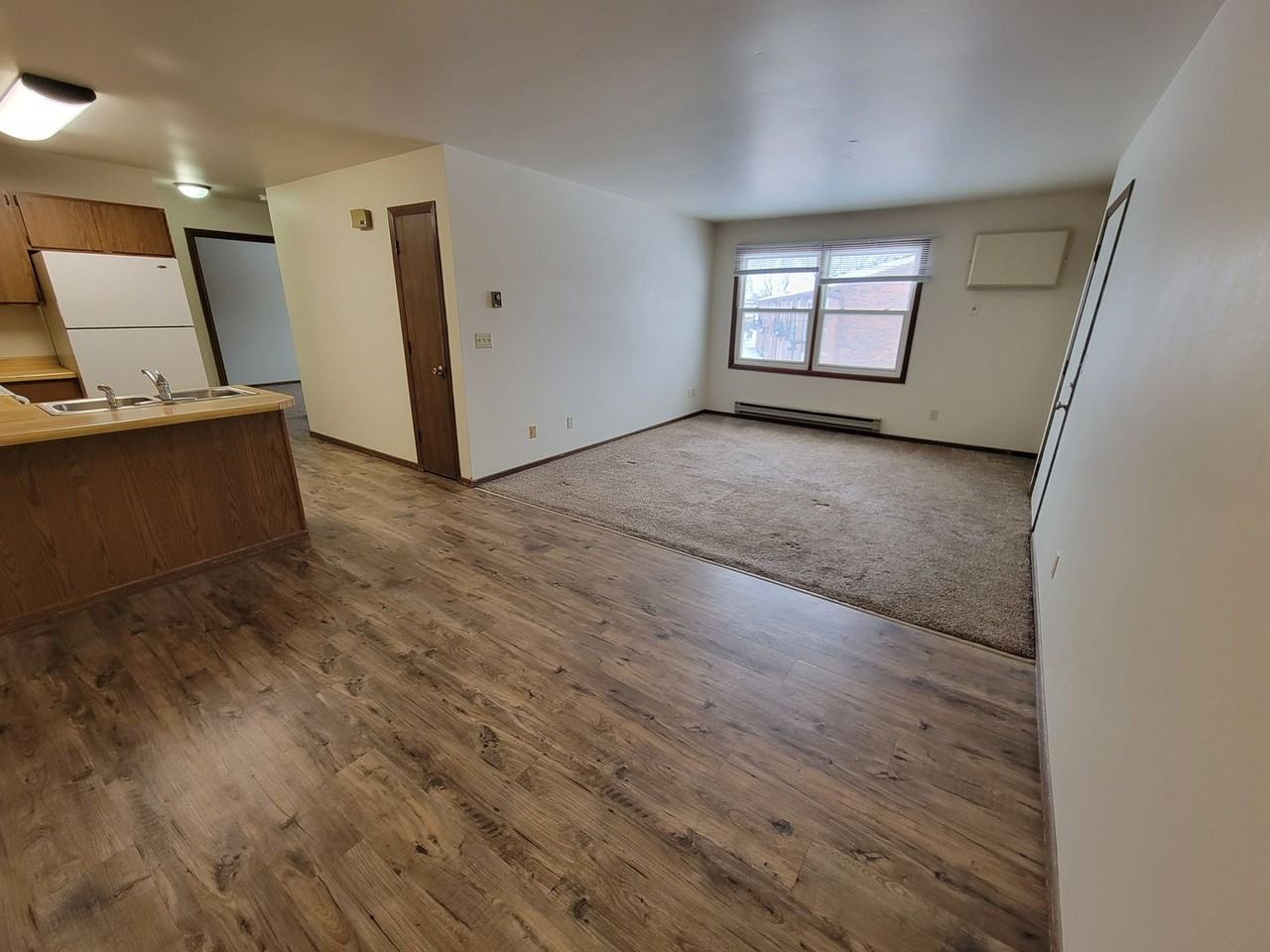 1032 Imperial Circle - Photo 5 of 16