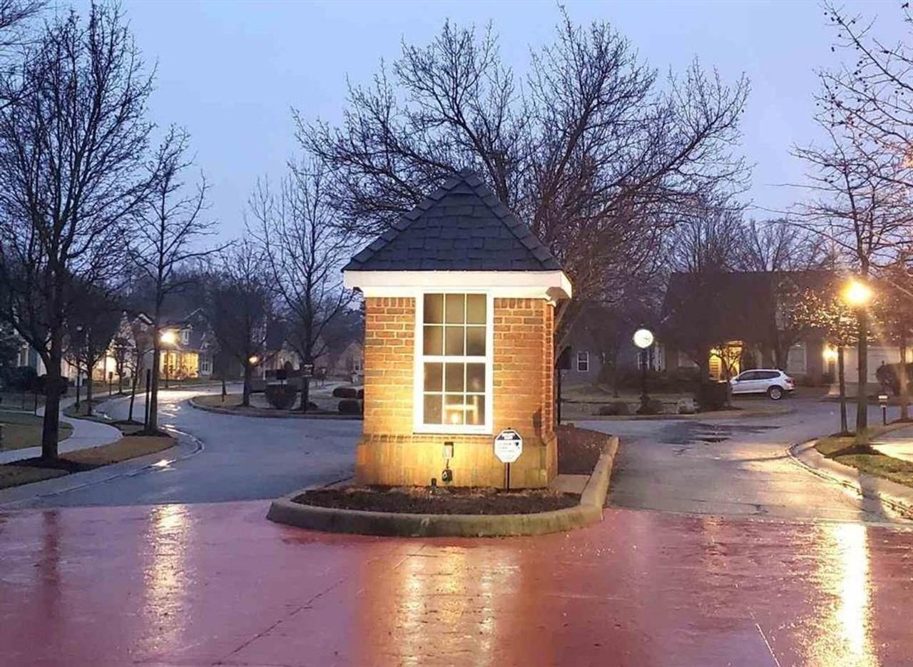 642 S 23rd St - Photo 5 of 24