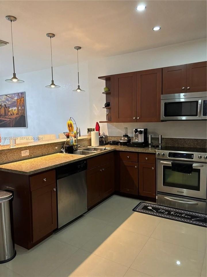 10788 Nw 74th Ln - Photo 2 of 14