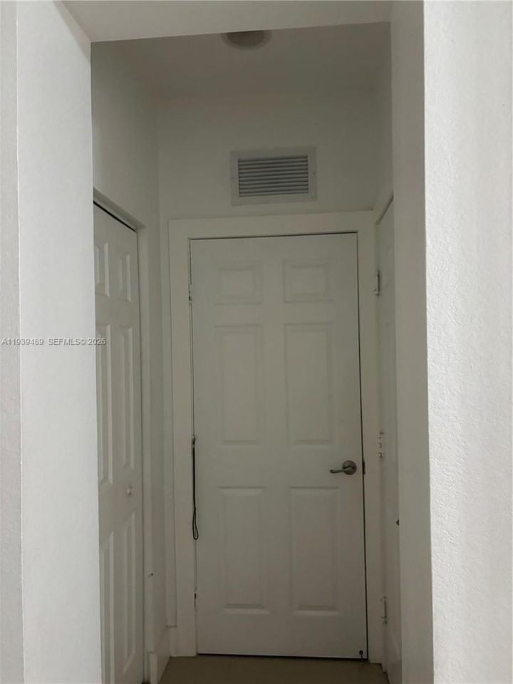 10788 Nw 74th Ln - Photo 6 of 14