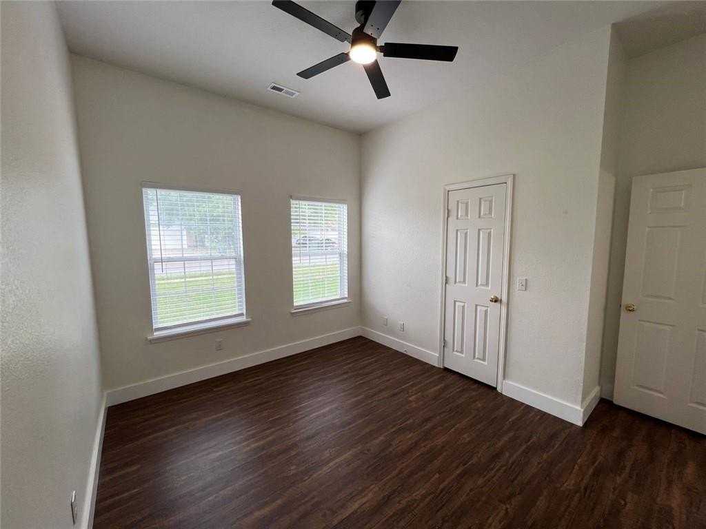 985 N Daisy Ln - Photo 7 of 17