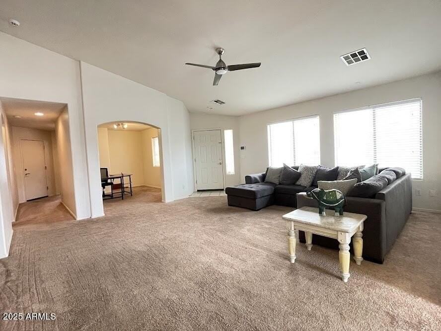 44147 W Snow Dr - Photo 3 of 33