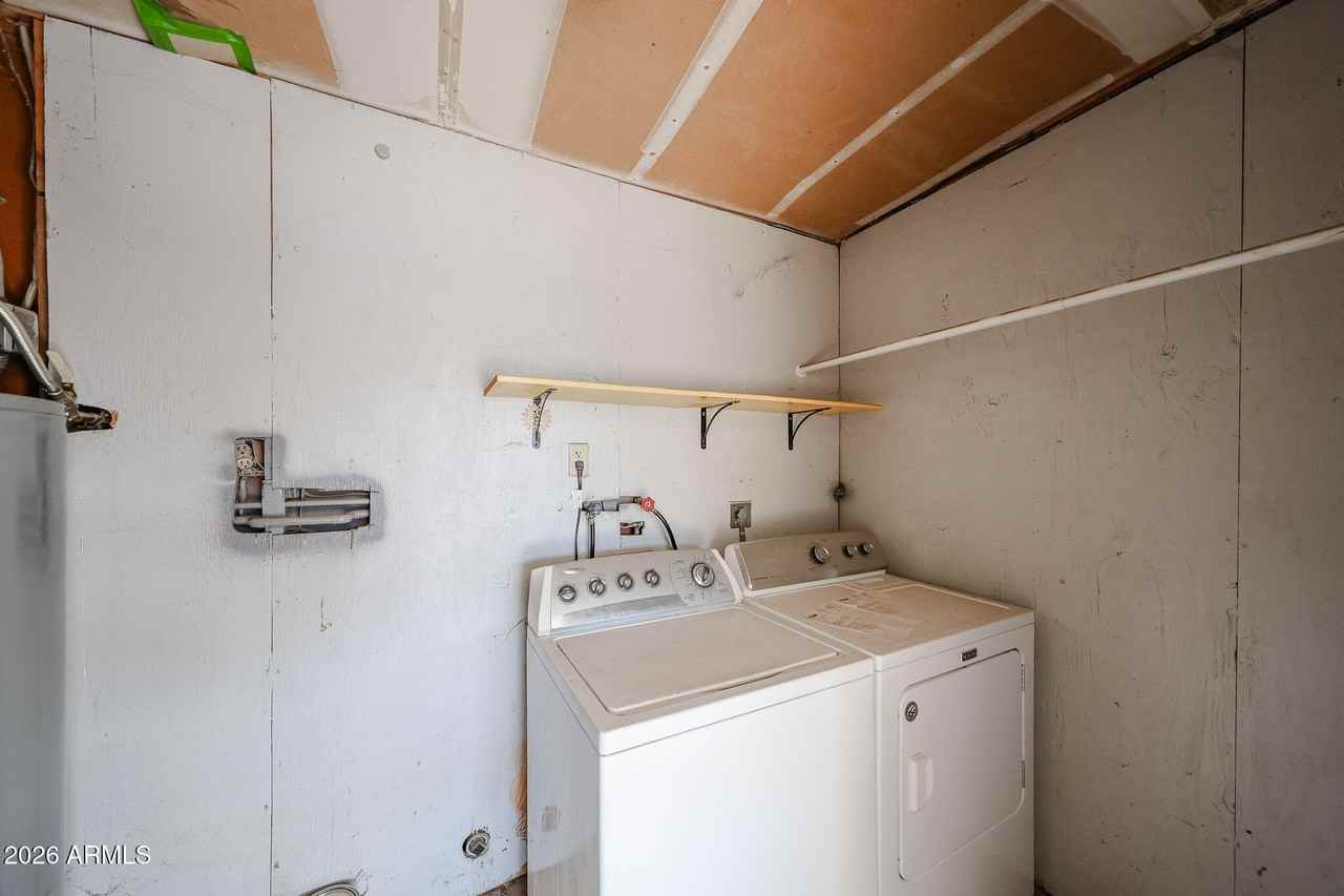 93 S 95th St - Photo 7 of 46