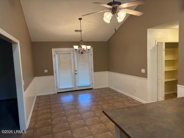 661 Sams Point Rd - Photo 6 of 18