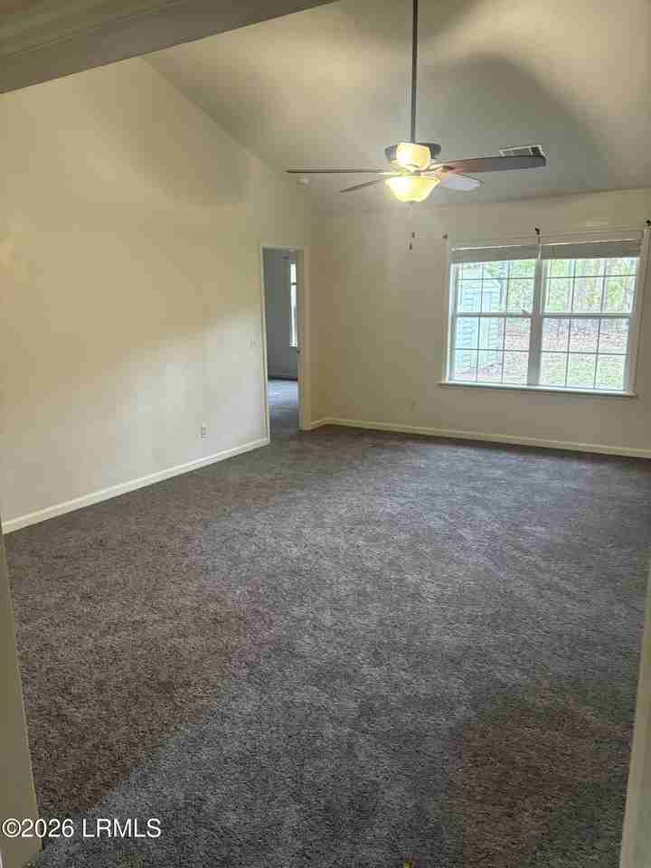 661 Sams Point Rd - Photo 7 of 18