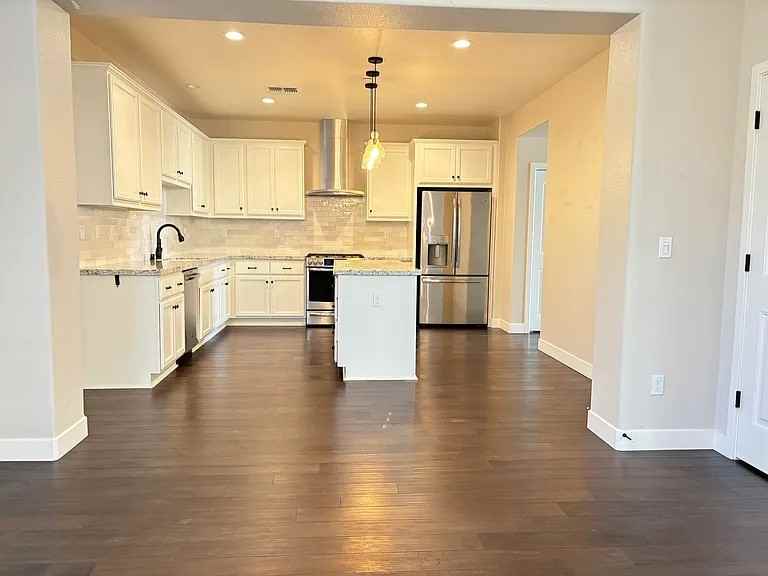 3281 Crocker Dr #1 - Photo 3 of 11