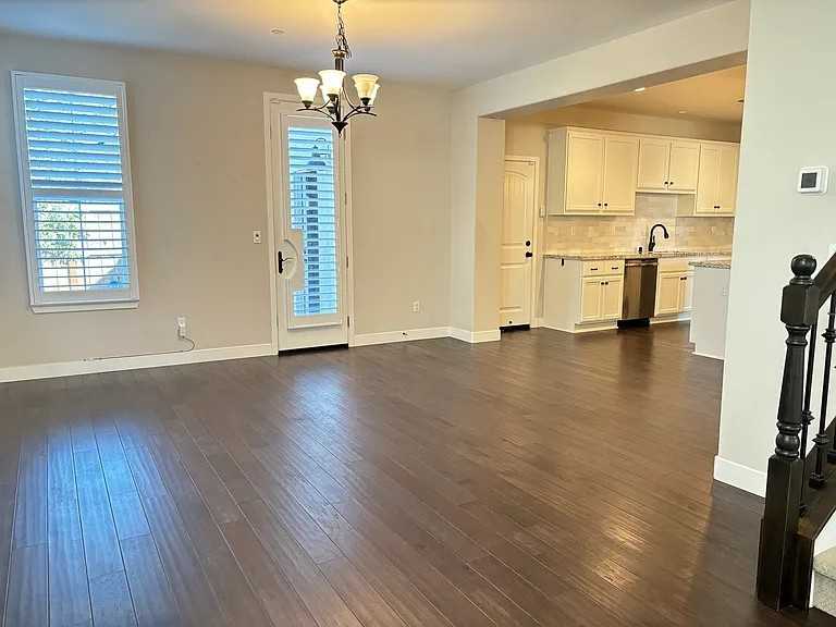 3281 Crocker Dr #1 - Photo 4 of 11