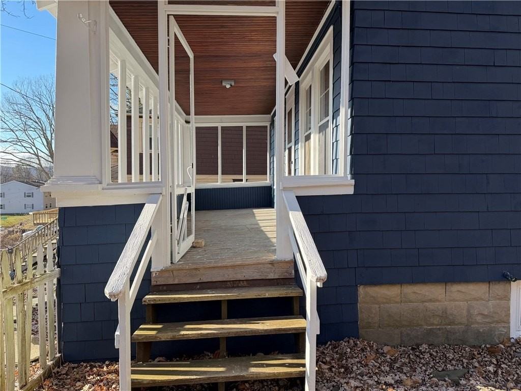 6 Thorn St - Photo 3 of 18