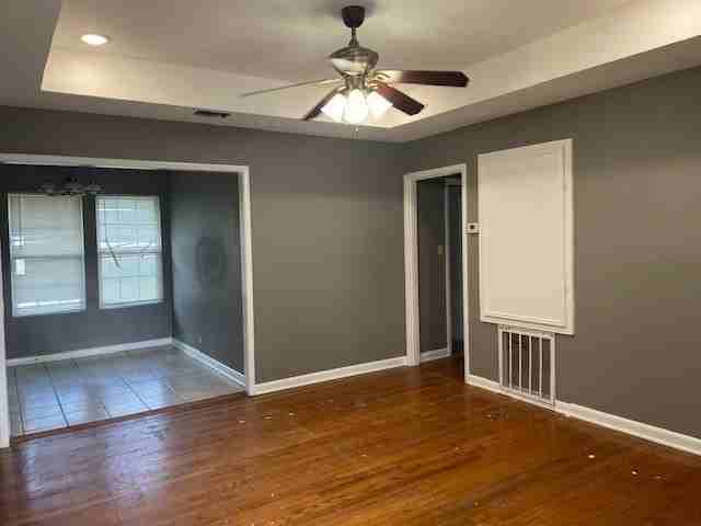 1038 Zarsky Dr - Photo 2 of 14