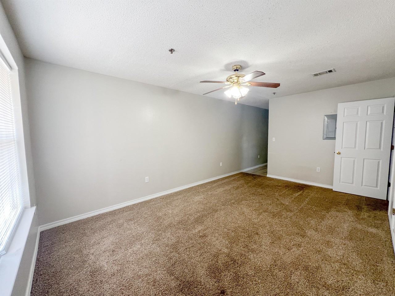 224 Runnymeade Dr #257 - Photo 2 of 9