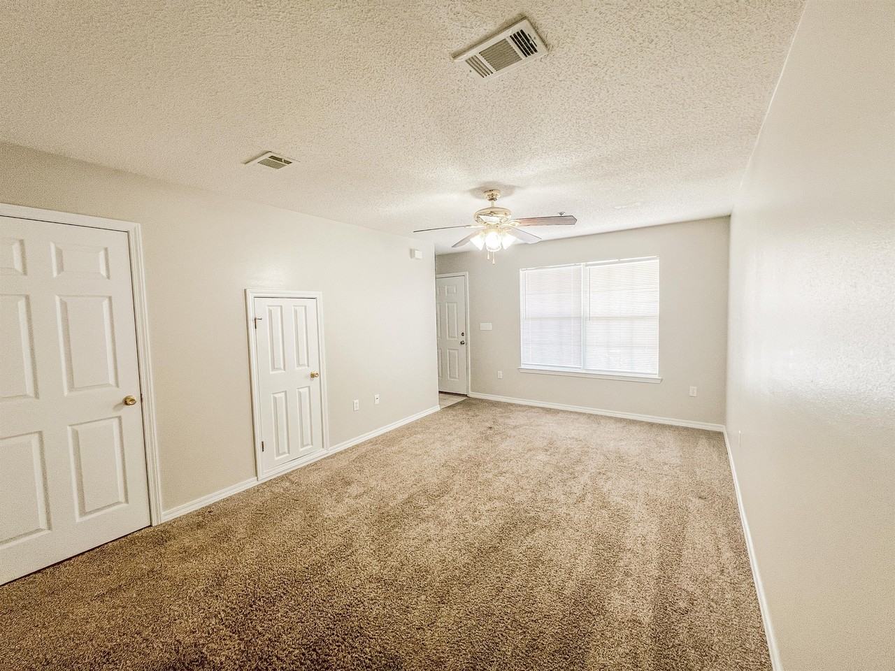 224 Runnymeade Dr #257 - Photo 3 of 9