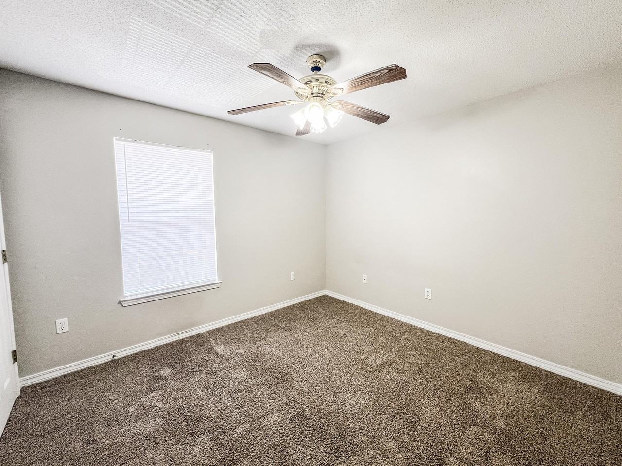 224 Runnymeade Dr #257 - Photo 7 of 9