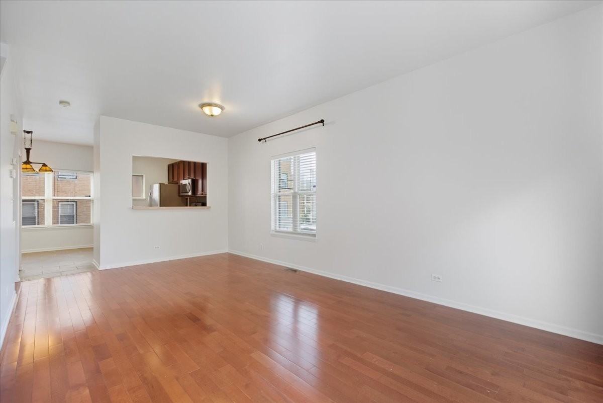 4530 S Woodlawn Ave #801 - Photo 4 of 16